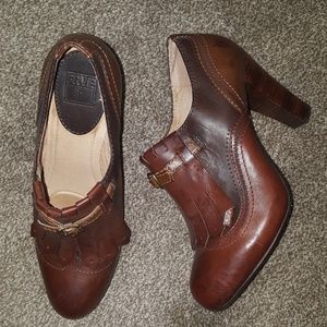 💕CCO💕 Frye Miranda Kiltie Oxford Heels